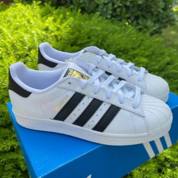 Adidas Superstar J White Shoes women size 6.5